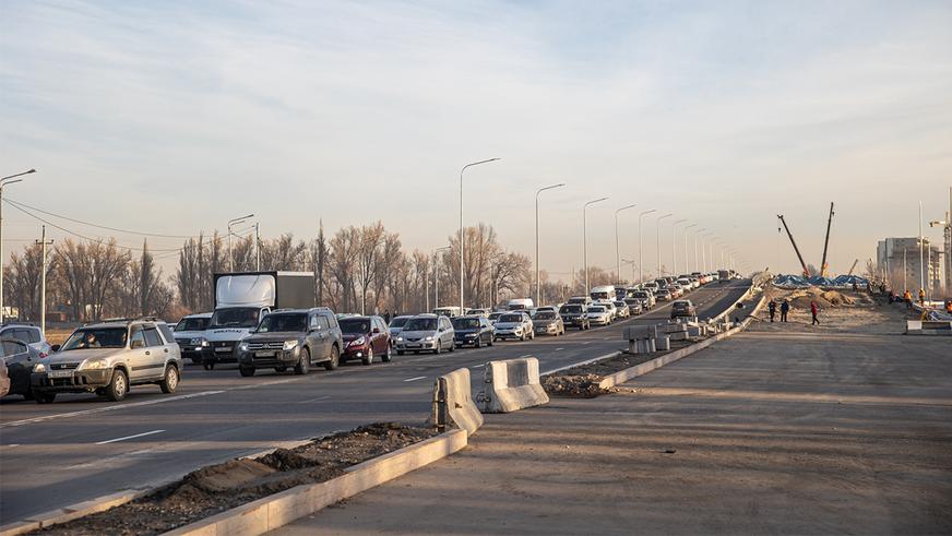 В Алматы открыли эстакаду на Кульджинском тракте