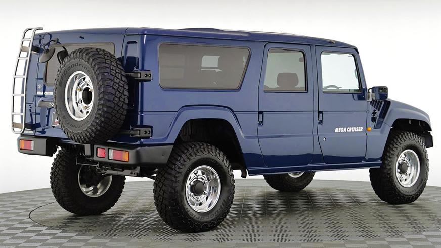 Редчайший Toyota Mega Cruiser не вызвал ажиотажа на аукционе