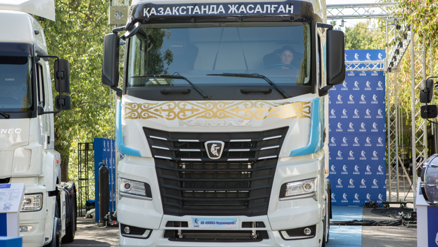 Новый KAMAZ казахстанской сборки презентовали в Нур-Султане