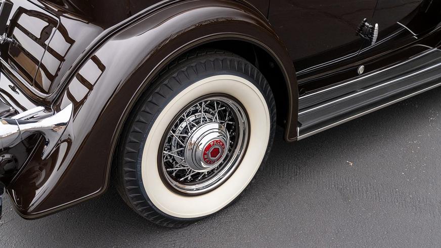 Раритетный Packard V12 на торгах в США