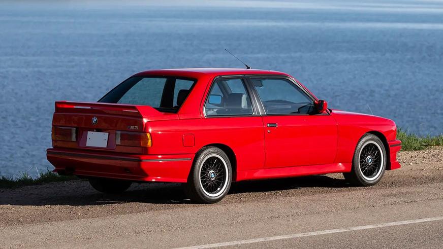 Очень редкую BMW M3 хотят продать за 200 тысяч долларов