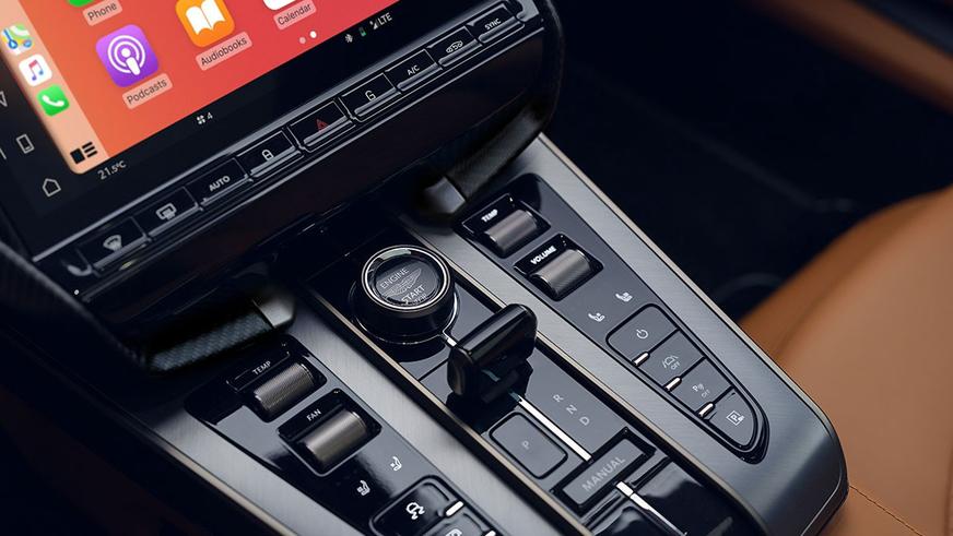 Новый флагман Aston Martin стал самым мощным в истории