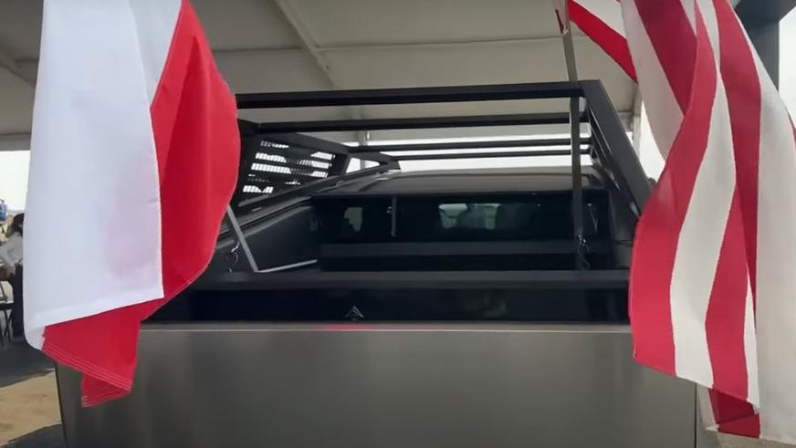 Cybertruck не оставят без заводских аксессуаров