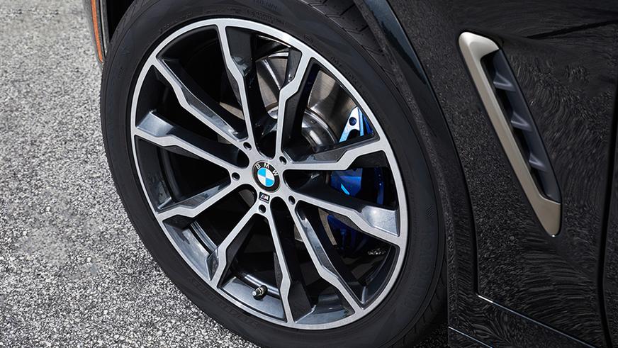 BMW отзовёт около 50 000 машин из-за проблем с тормозами