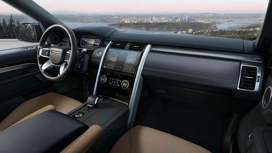 Теряющий клиентов Land Rover Discovery могут превратить в минивэн