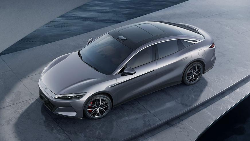 BYD аса қуатты седаны мен кроссоверін көрсетті