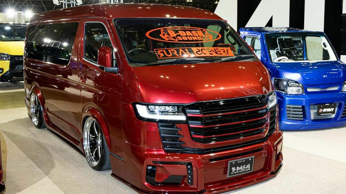 Land&nbsp;Cruiser 300-ге ұқсайтын Toyota&nbsp;HiAce