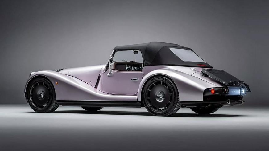 Новый флагман Morgan сохранил мотор BMW и ретродизайн