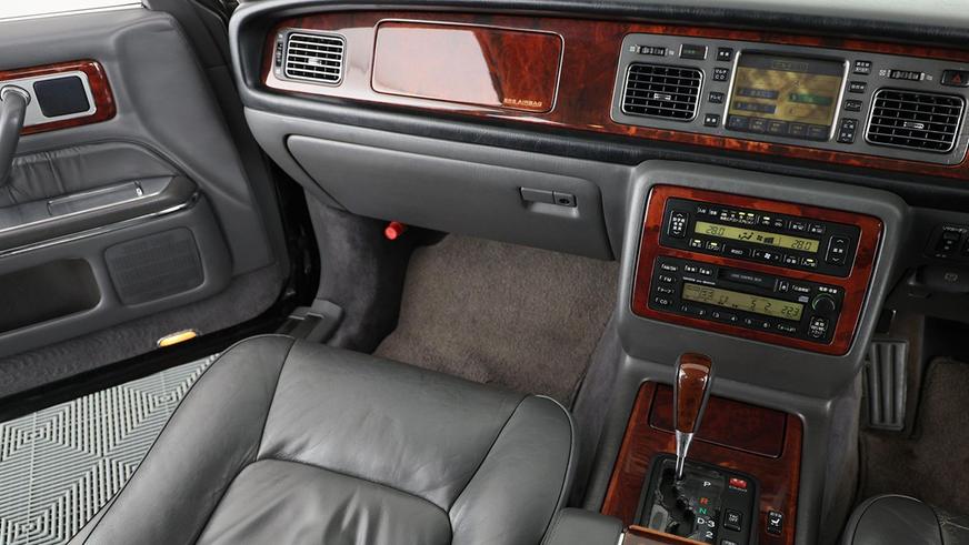 Редкий Toyota Century с V12 под капотом выставлен на продажу в Штатах