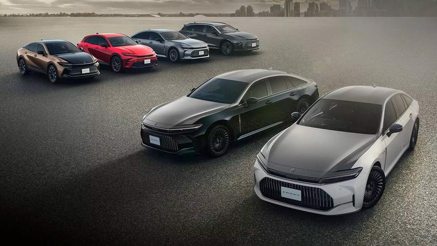 Юбилей Crown в Toyota отметили сразу двумя спецверсиями