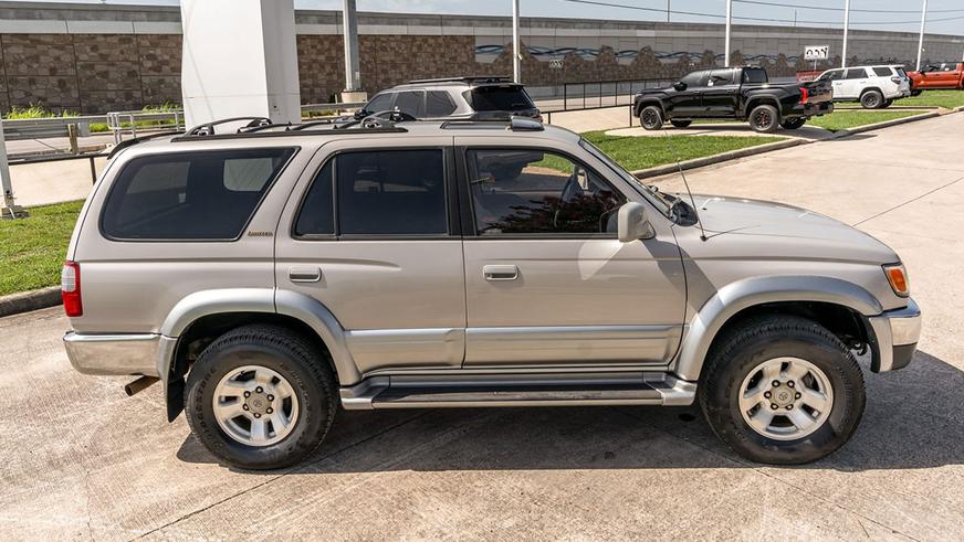 Toyota 4Runner (N180) с небольшим пробегом продают в США