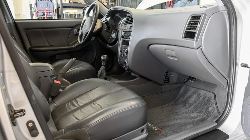 Hyundai Elantra 2003 года выпуска с мизерным пробегом пустят с молотка
