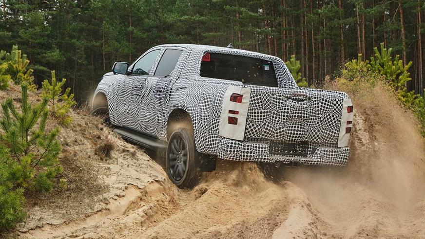 Новый Volkswagen Amarok показали в маскировке