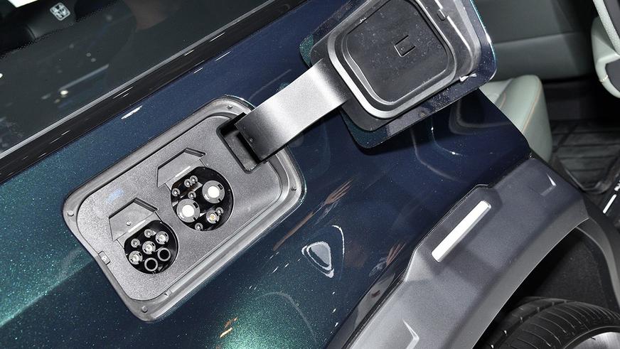 Батарейный кроссовер Chery iCar 03: характеристики и цены