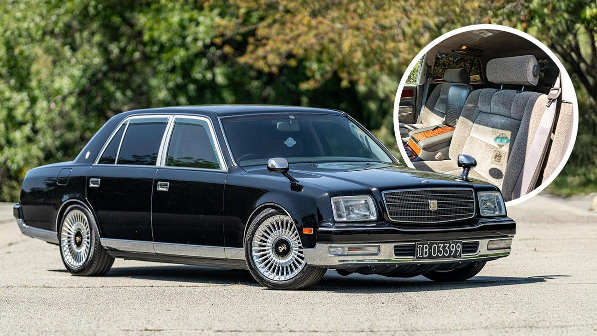 Toyota Century продали по цене бюджетной малолитражки