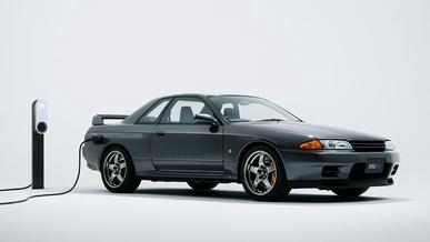 Nissan перевела культовый GT-R на электротягу