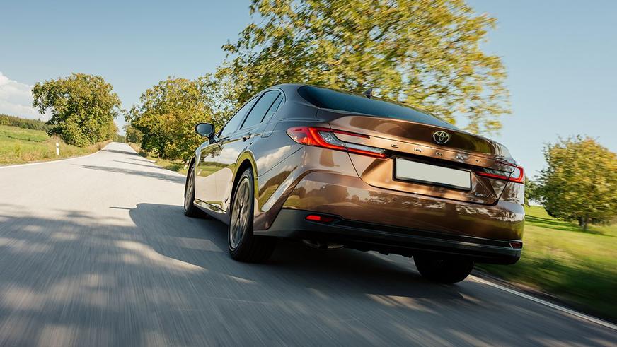 Официальная Toyota Camry 80 в Казахстане: сколько стоит?