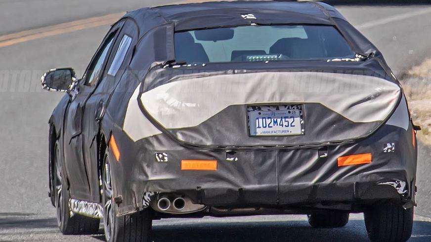 Прототип новой Toyota Camry засекли на дорогах