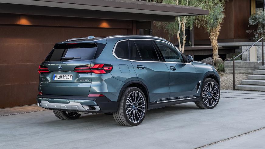 BMW обновила кроссоверы X5 и X6