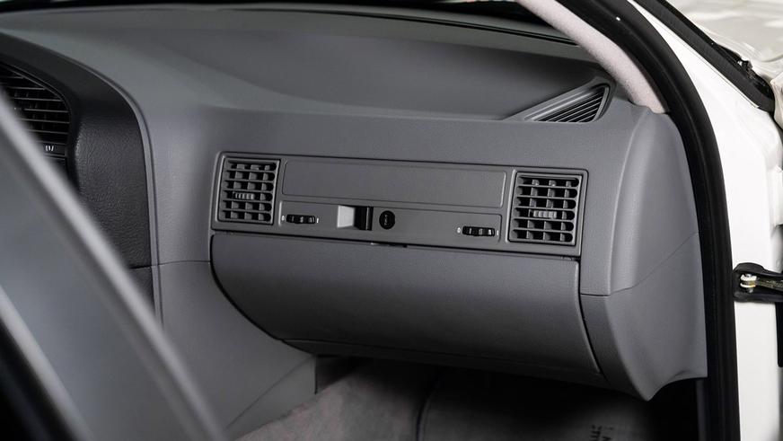 В США нашли почти новую BMW 325i в кузове E36 В США нашли почти новую BMW 325i в кузове E36