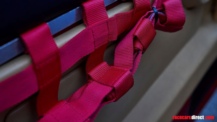 Alfa Romeo из 1990-х выставили на продажу за 185 000 евро