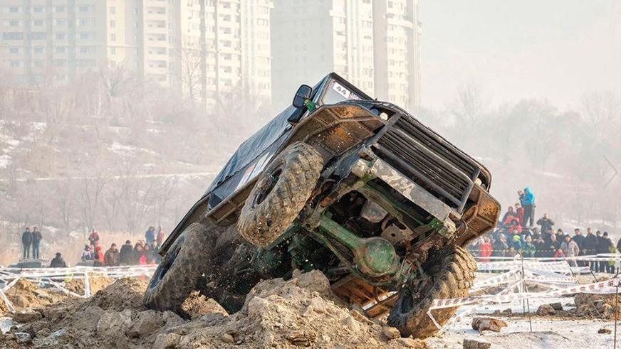 От Ford F-450 до универсала BMW E30: интересные объявления на Kolesa.kz