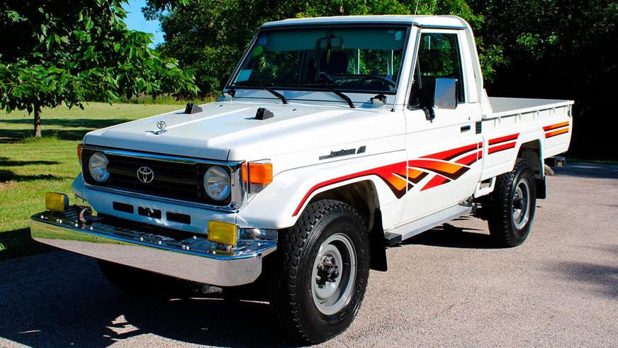 Пикап Land Cruiser c мизерным пробегом продали за 54.5 тысячи долларов