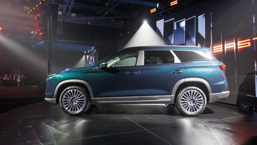 Марка Soueast запустила продажи в Казахстане. Что это за бренд и сколько стоят их модели?