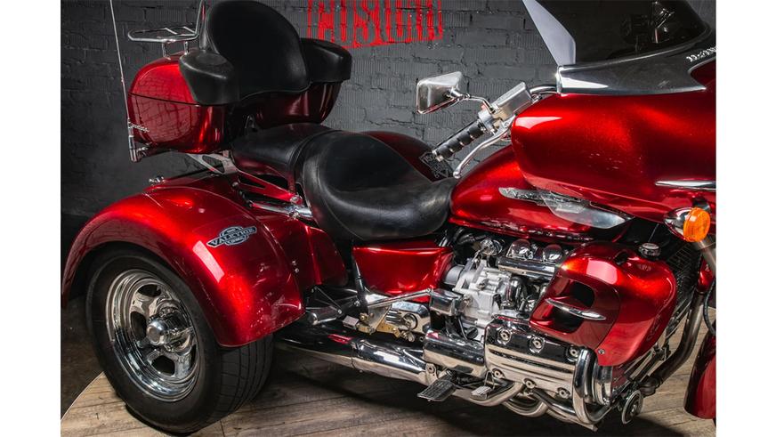 Мото на Kolesa.kz: от старого «Урала» до трайка Honda