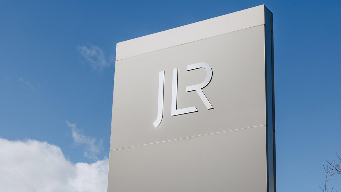 Jaguar Land Rover зауыттарын қайта іске қосты
