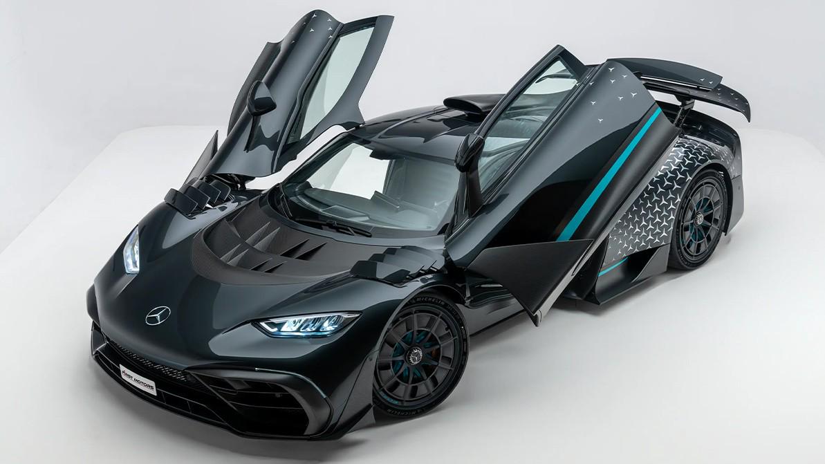 В Дубае выставили на продажу редчайший Mercedes-AMG One