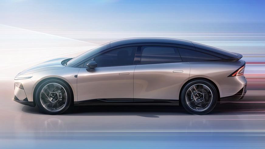 Xpeng запустил продажи флагманского электрокара P7+