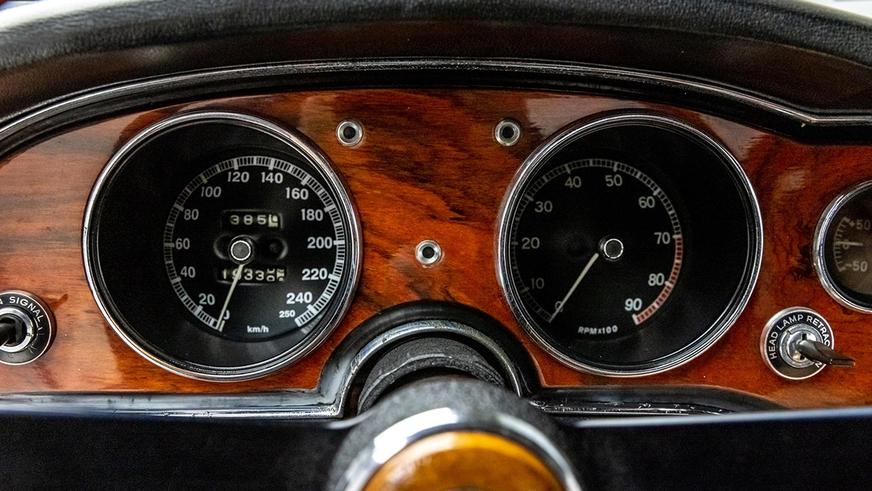 За 53-летнее купе Toyota готовы заплатить более 650 тысяч долларов