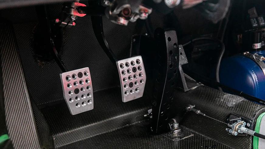 Уникальную F40 продают недорого, но это не совсем Ferrari