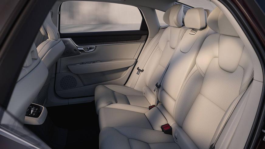 Volvo обновила седан S90