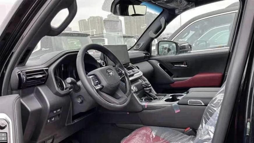 Ажиотаж вокруг Toyota Land Cruiser 300: казахстанцы раскупили все свободные машины