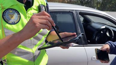 На миллион за три дня накатал штрафов водитель в Уральске