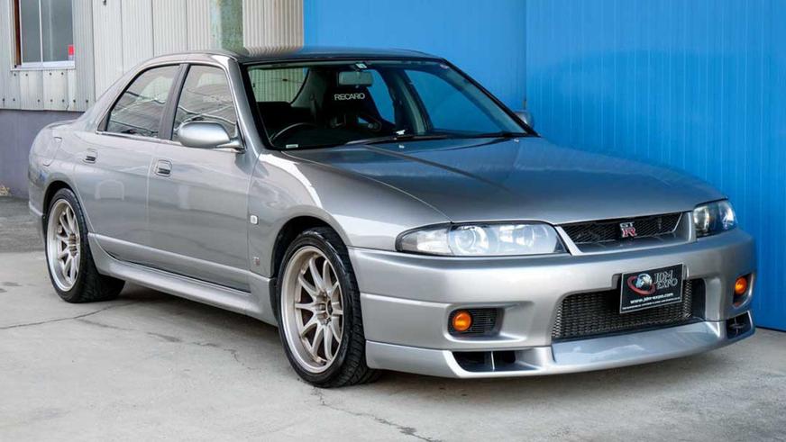 Сразу два редчайших Skyline GT-R появились в продаже – это седаны