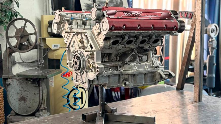 В США построили супербайк вокруг двигателя Ferrari