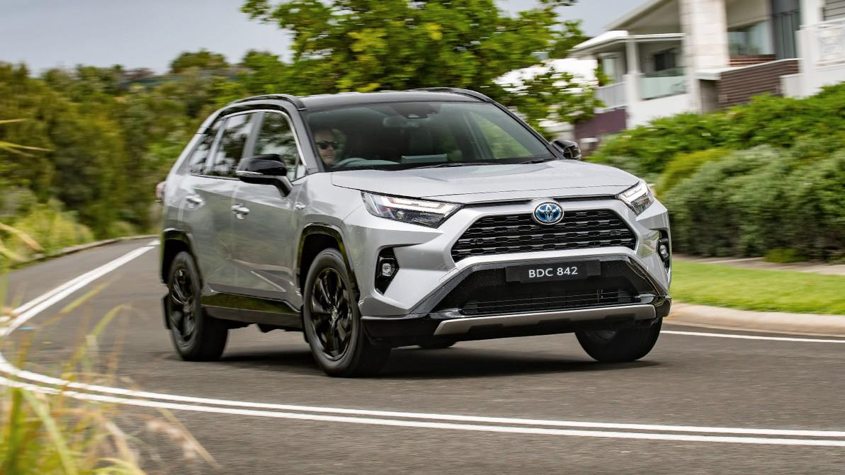 Toyota RAV4 японской сборки в Казахстане: известны цены