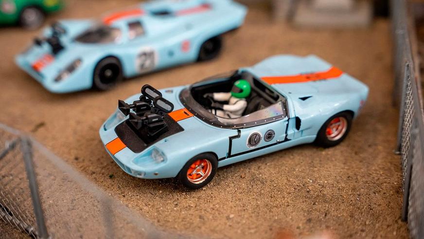 Гоночная трасса внутри Porsche 917