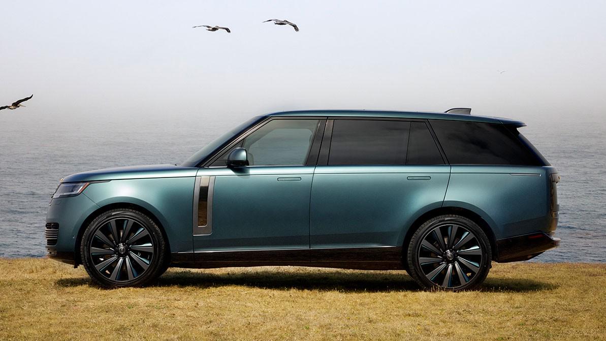 Показан Range Rover с золотыми акцентами за 370 000 долларов