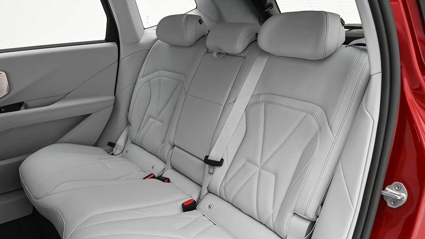 Удлинённый BMW iX3 выходит на рынок Китая с ценой от 18 млн тенге