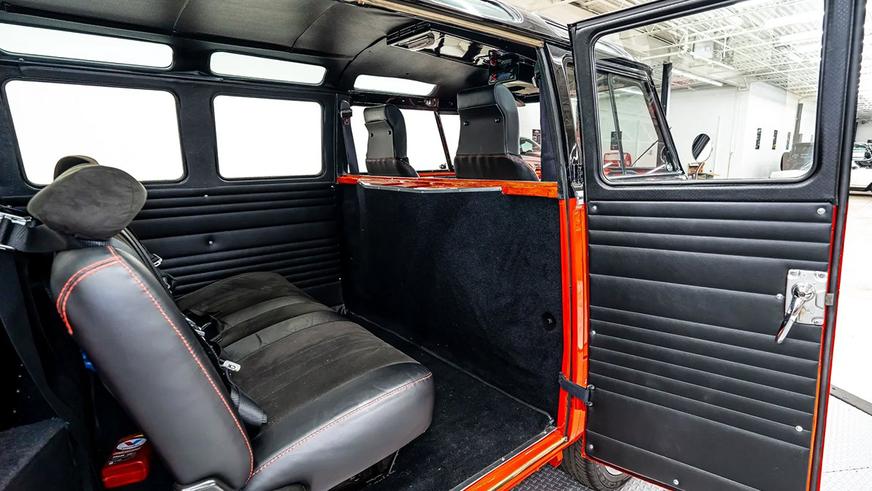 На продажу выставили Volkswagen T1 с огромным мотором от Cadillac