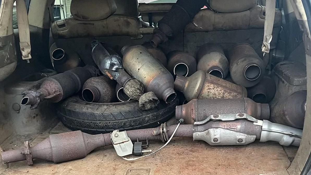 АҚШ-та катализатор ұрлайтын топ ұсталды