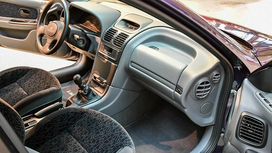 Живучая Laguna. Даже в Казахстане