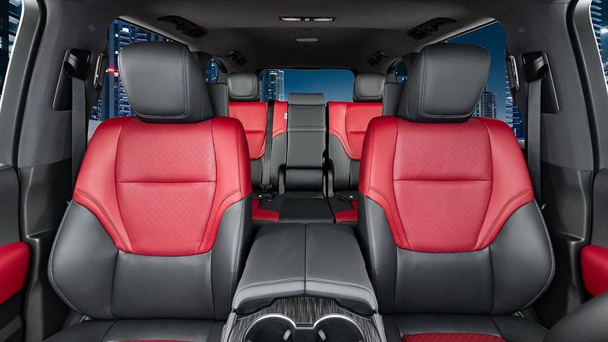 Toyota Land Cruiser 300 стал мощным гибридом