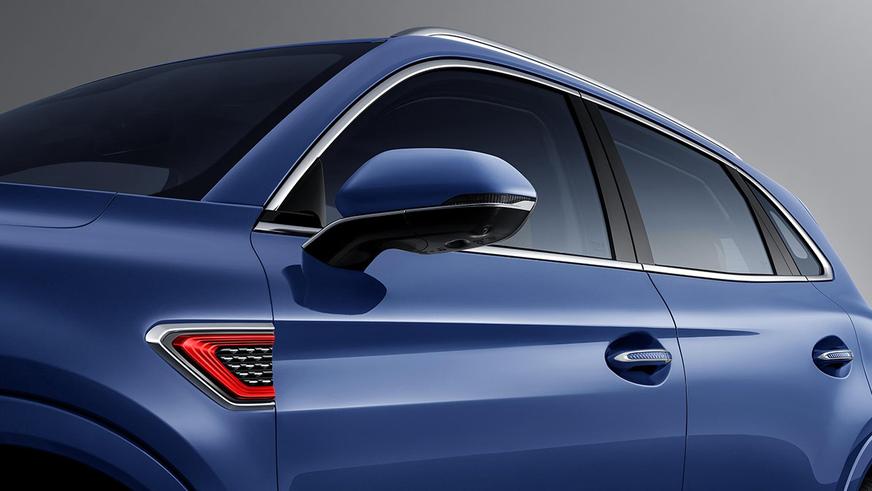 В Китае обновился кроссовер Hongqi HS5, который появится в Казахстане