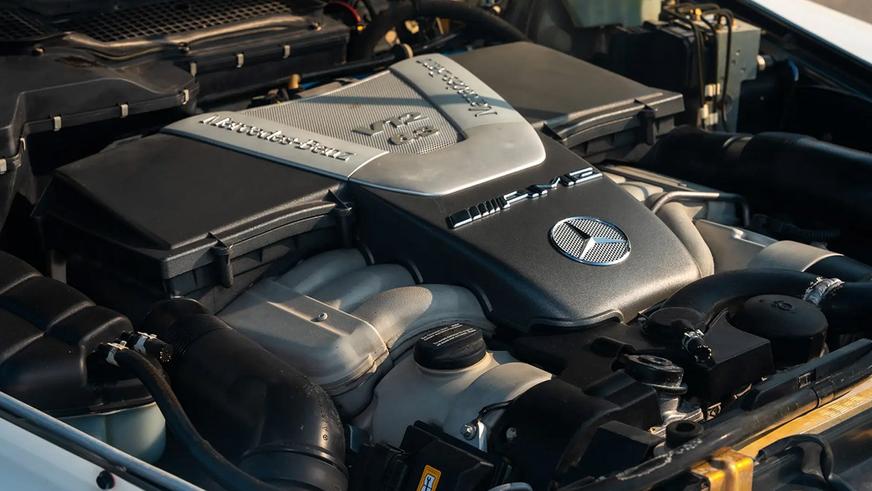 С молотка пустят редчайший G-Class – это G63 с V12