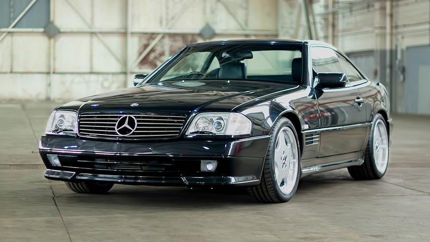 На продажу выставили очень редкий Mercedes-Benz SL с огромным V12